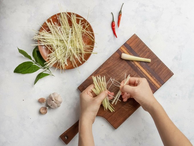 Cách làm món ếch chui rơm giòn rụm